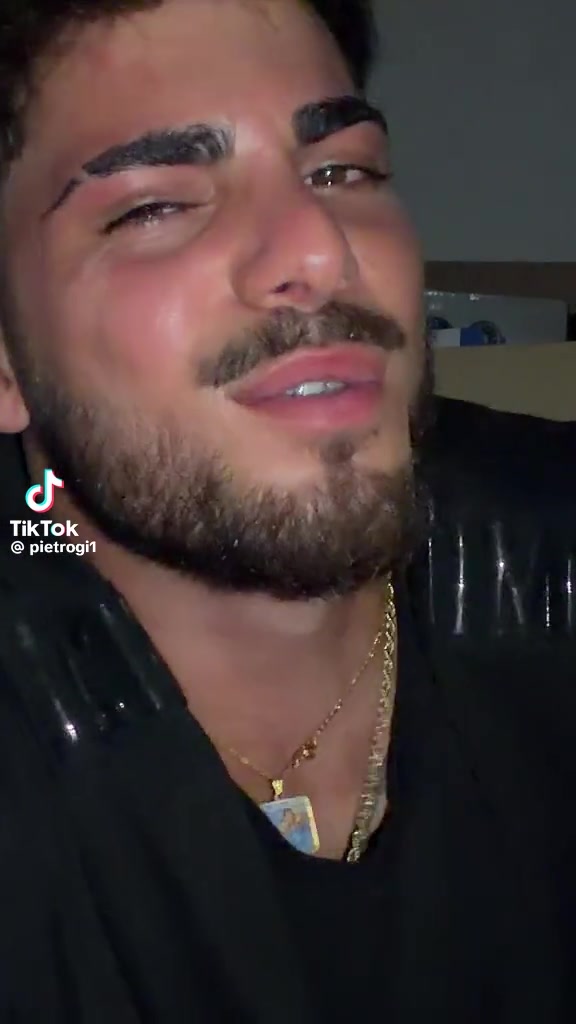 @laura