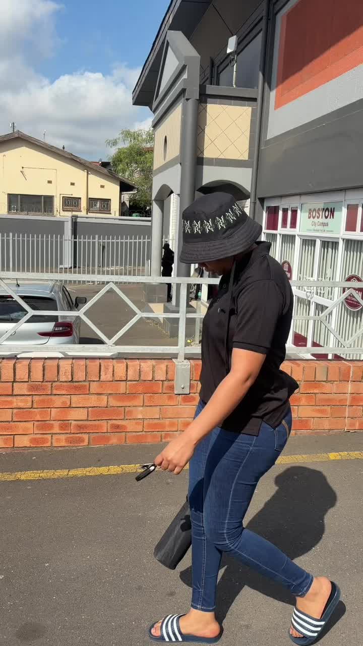 @NqOerhMbOnambi😇💞