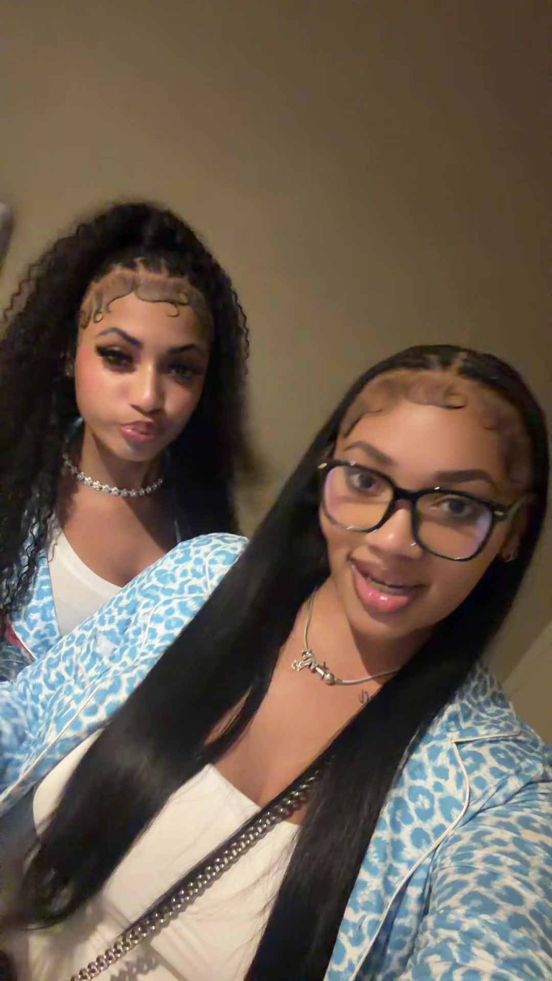 @monique