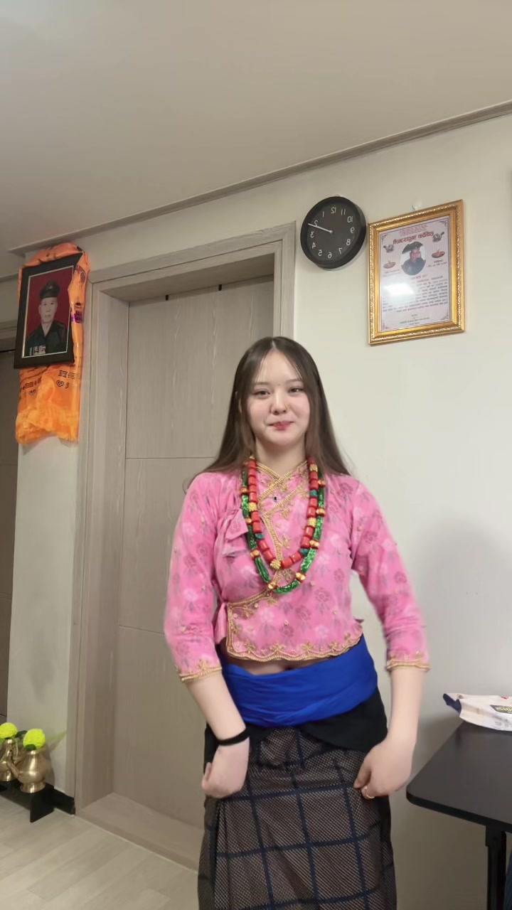 @सिमा गुरुङ