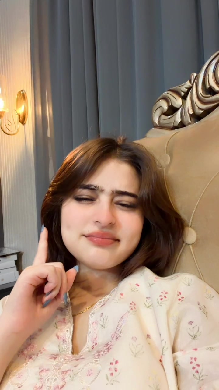 @Kainat Qureshi🕊️