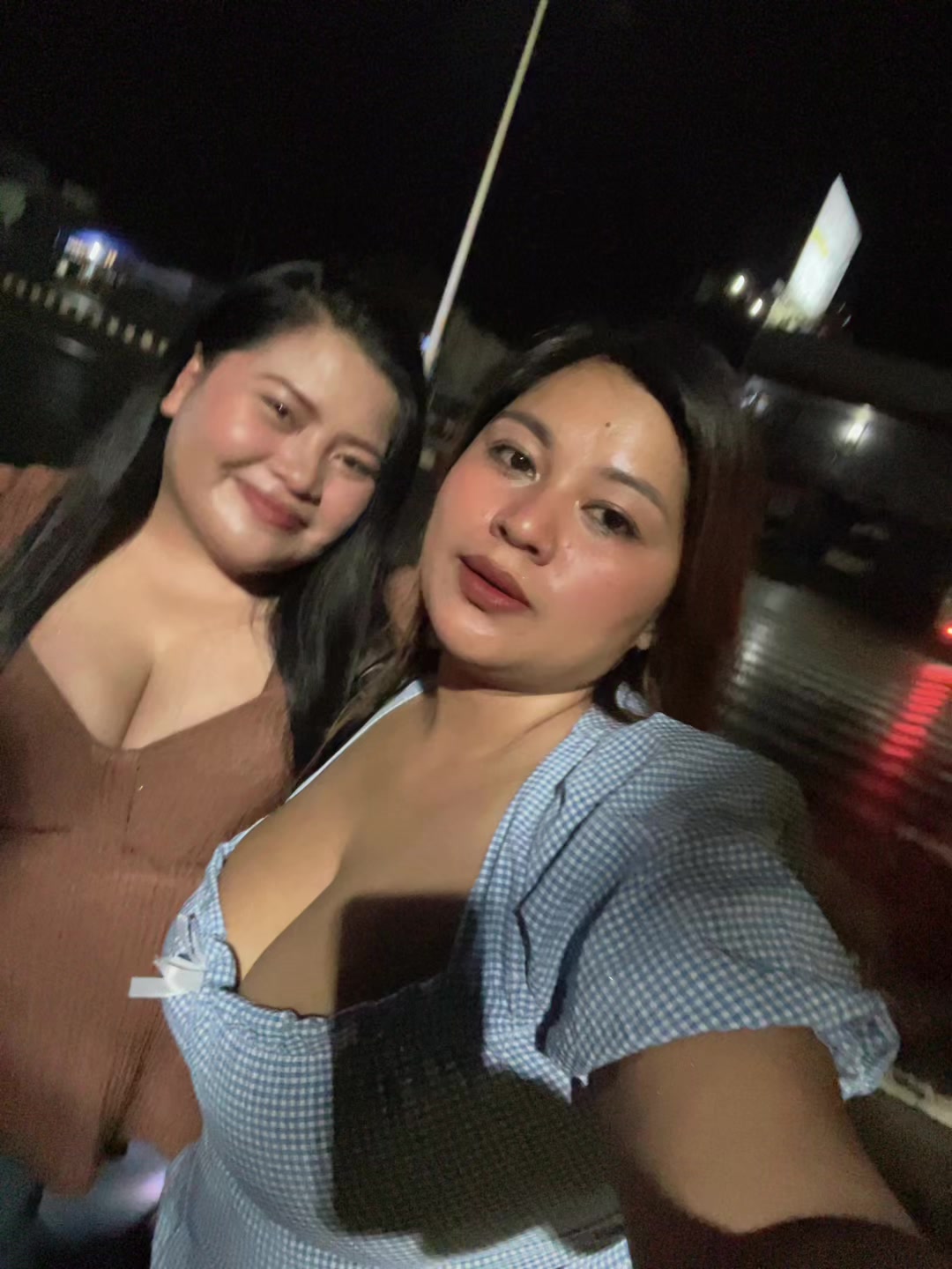 @cleavage mom