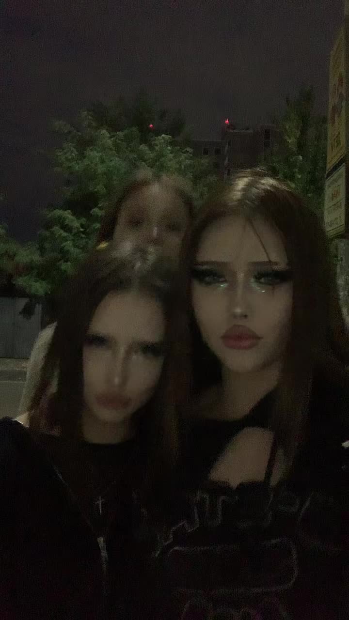 @🦄