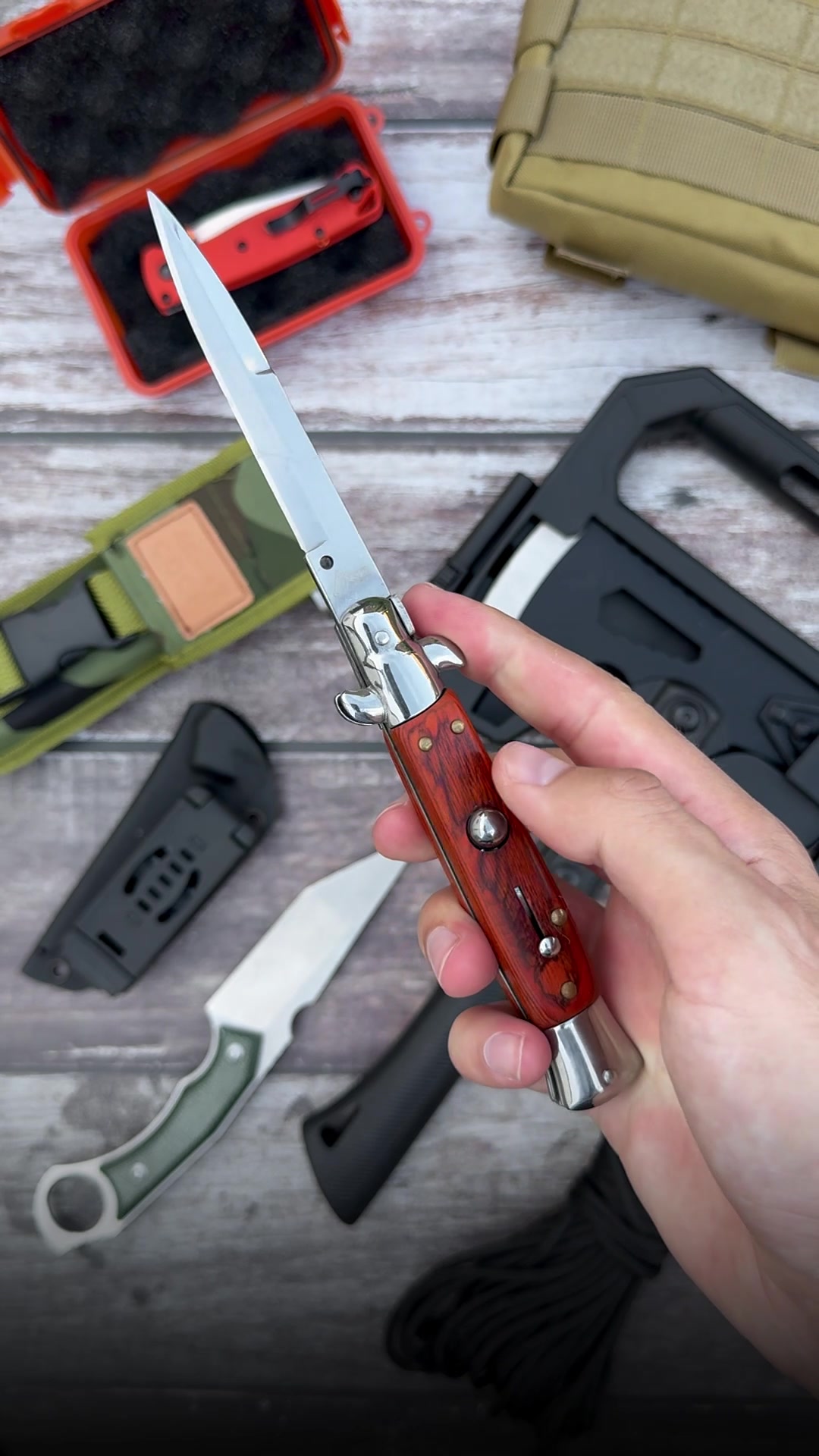 @survival.knives