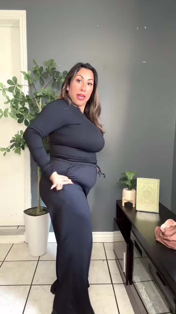 @GlossyChicGoddess