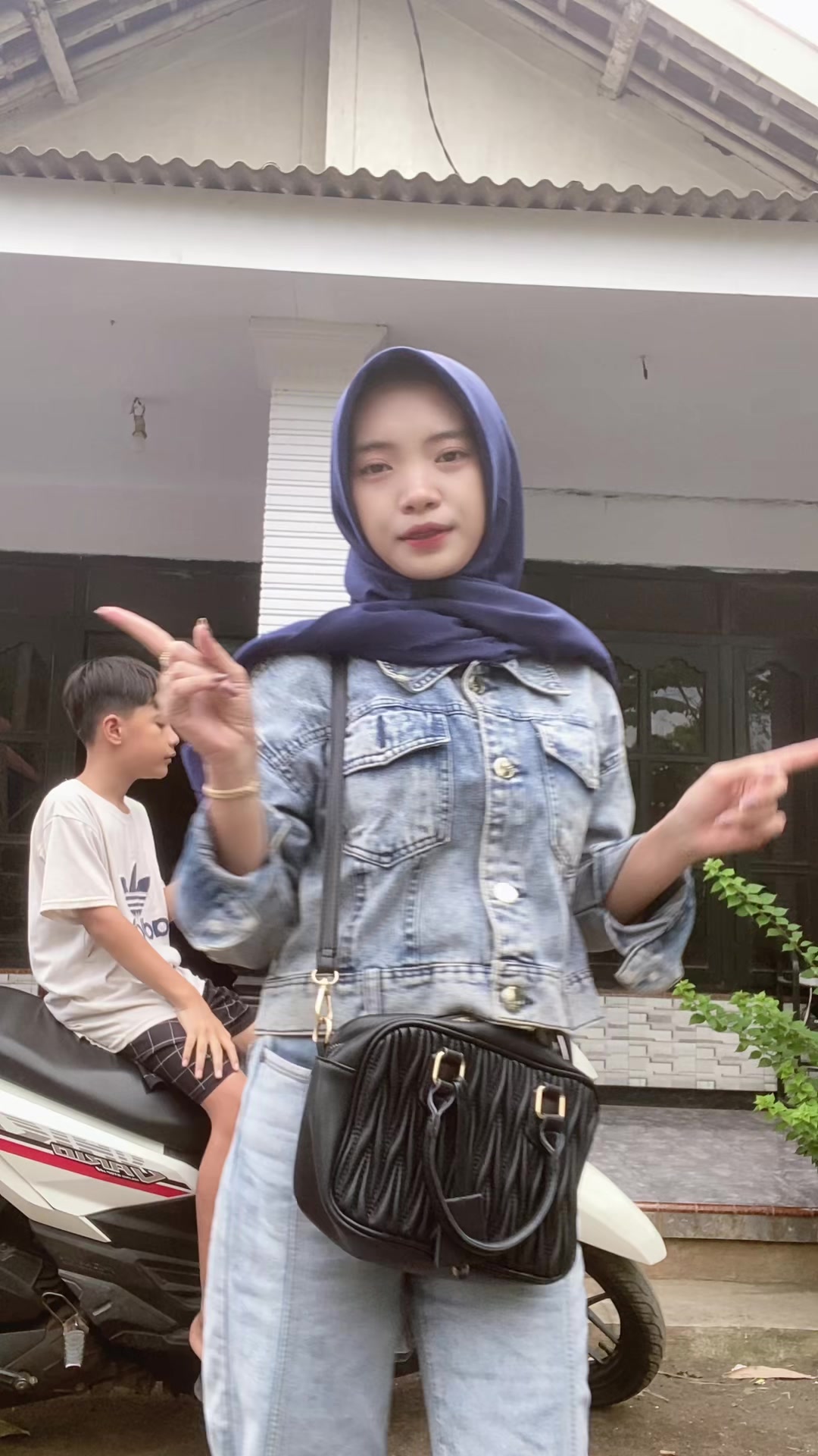 @Mbakdindaa