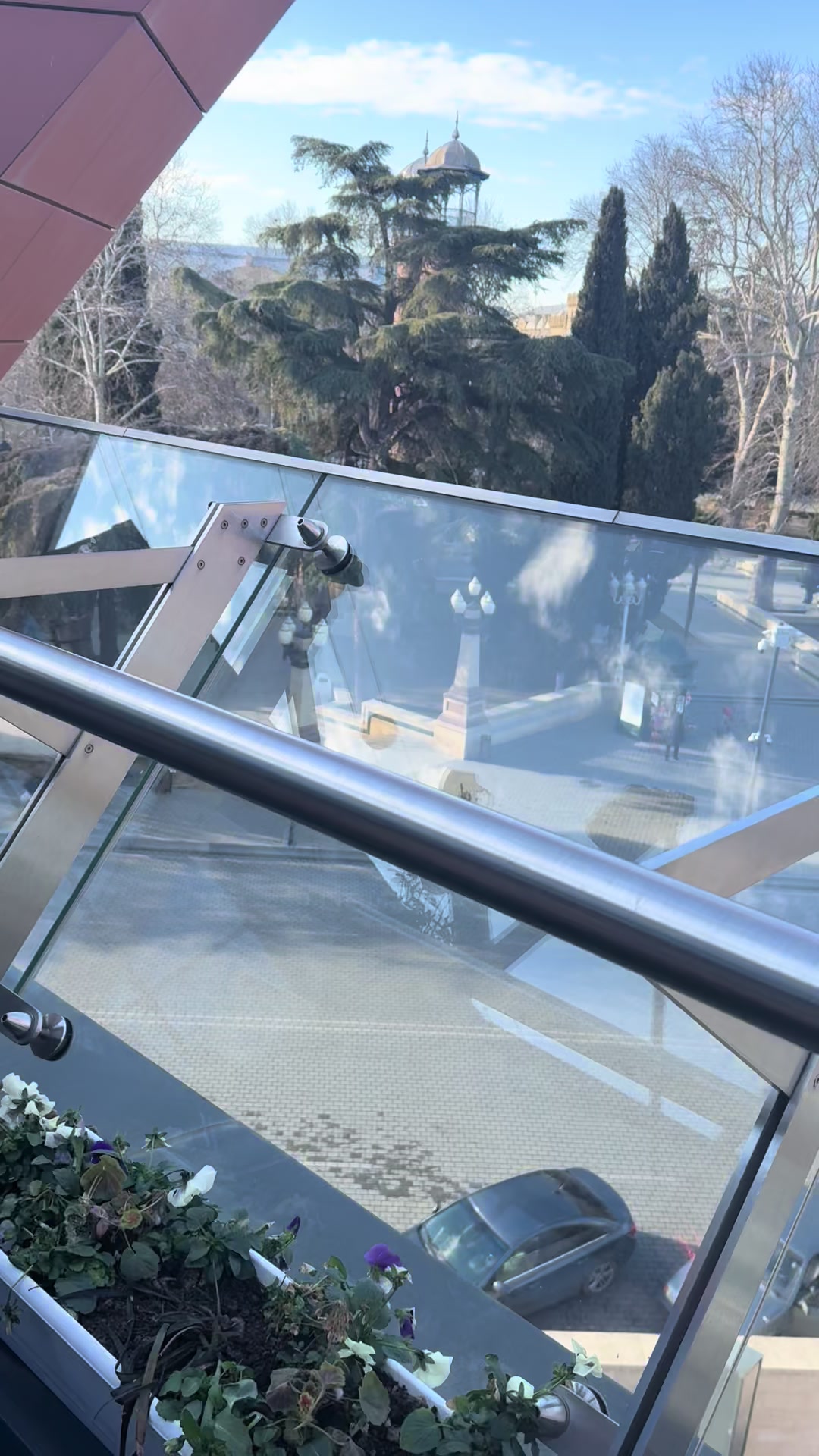 @Royal.M 52