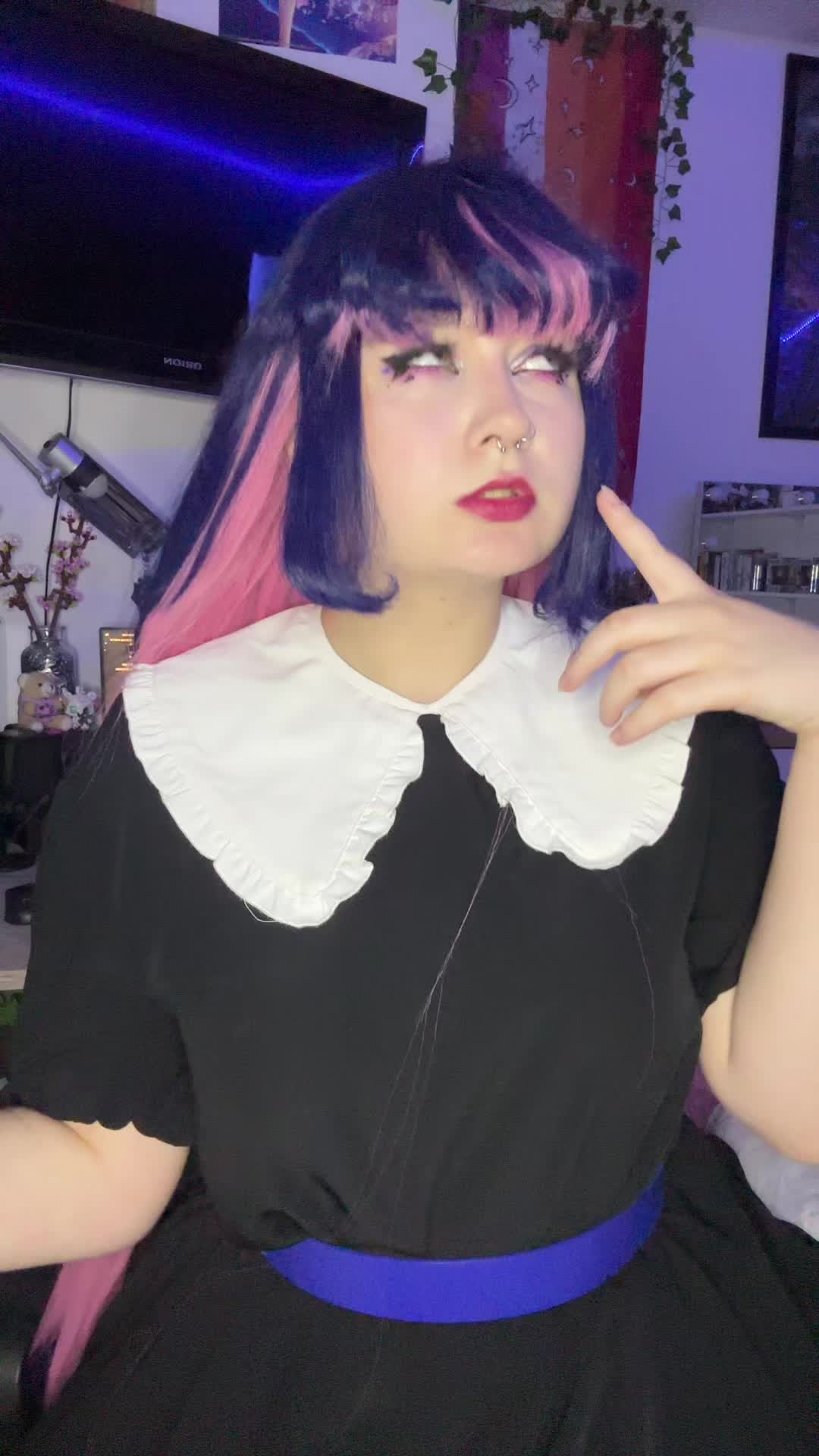 @Carmen<𝟥