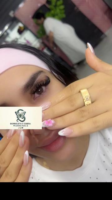 @Borboleta e cobra 🐍🦋$