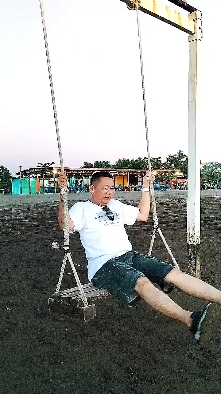 @山aHyʋ sωʍ