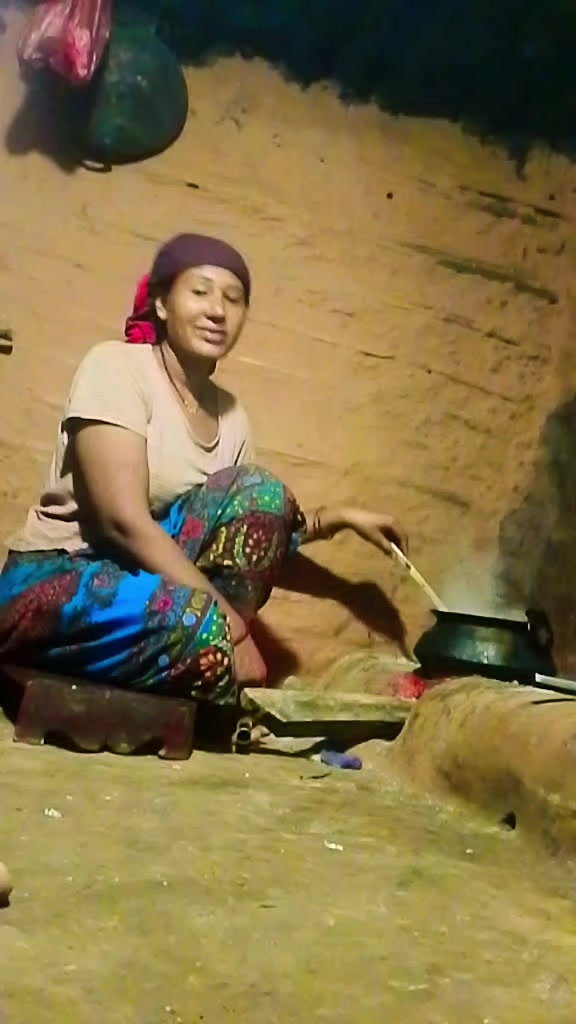 @दुर्गा थापा