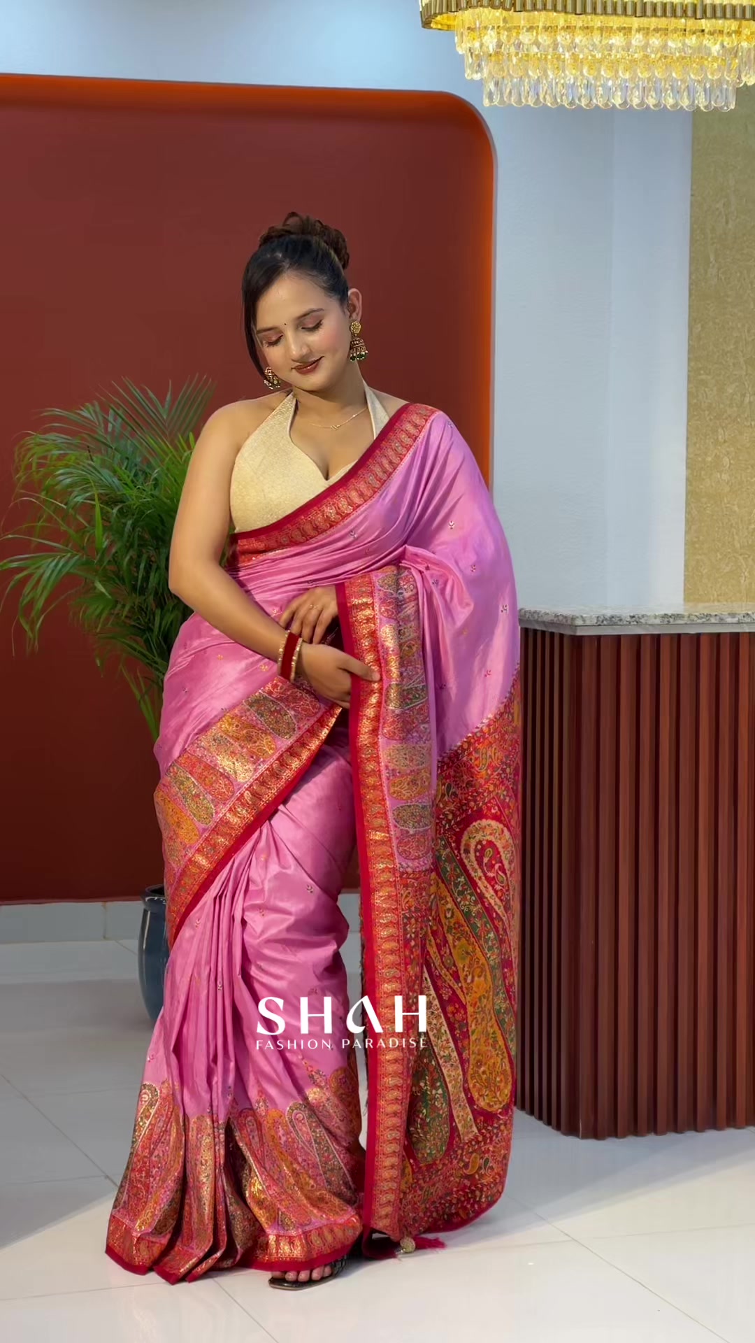 @SHAH FASHION PARADISE