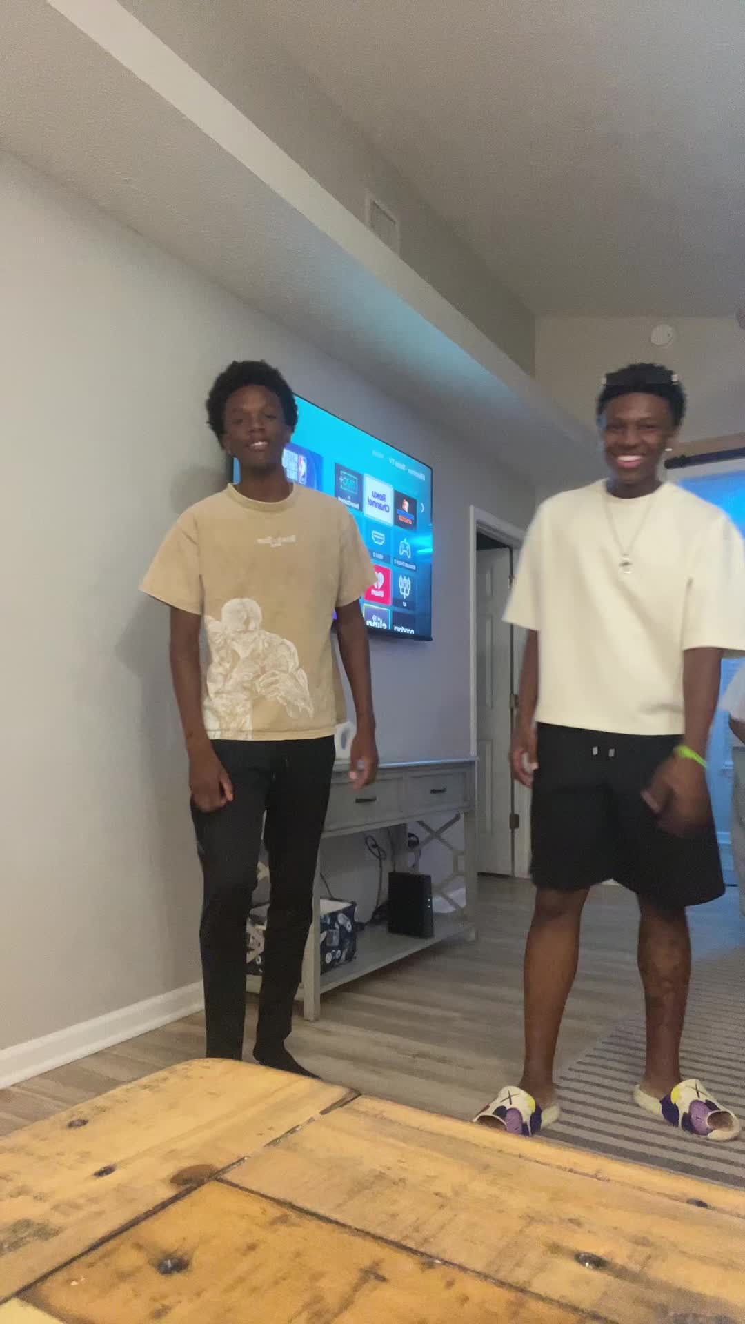 @useruno