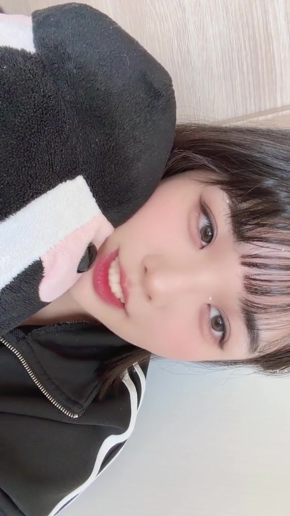 @りな