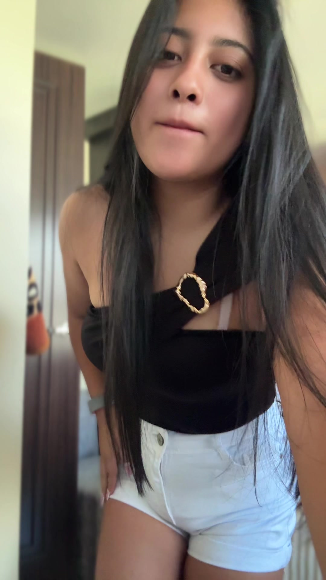 @𝑀𝐼𝐾𝐼 𝑇𝐸𝐹𝑌𝑆 👸