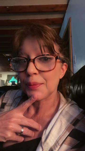 @Just me Angie💙💛🌺 🐾👩🏻🍳X