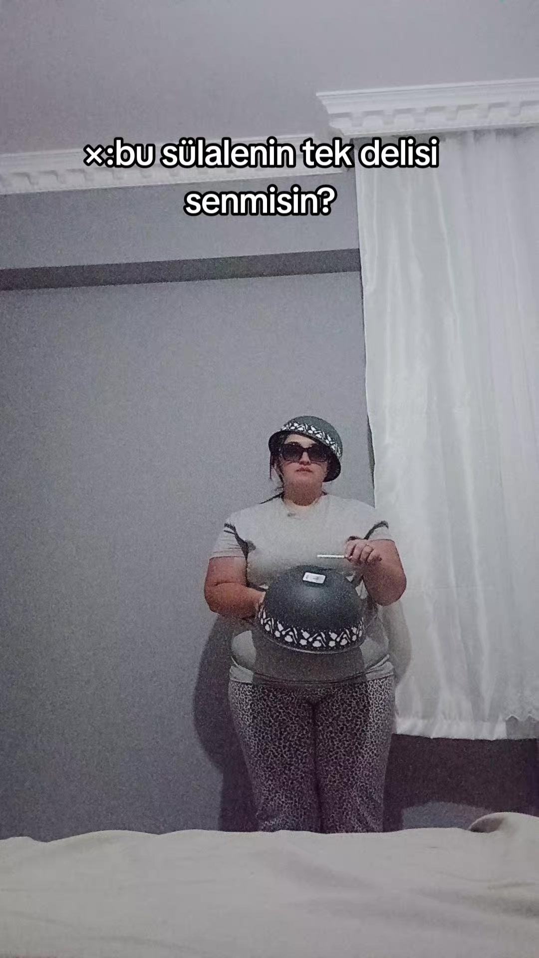 @👻