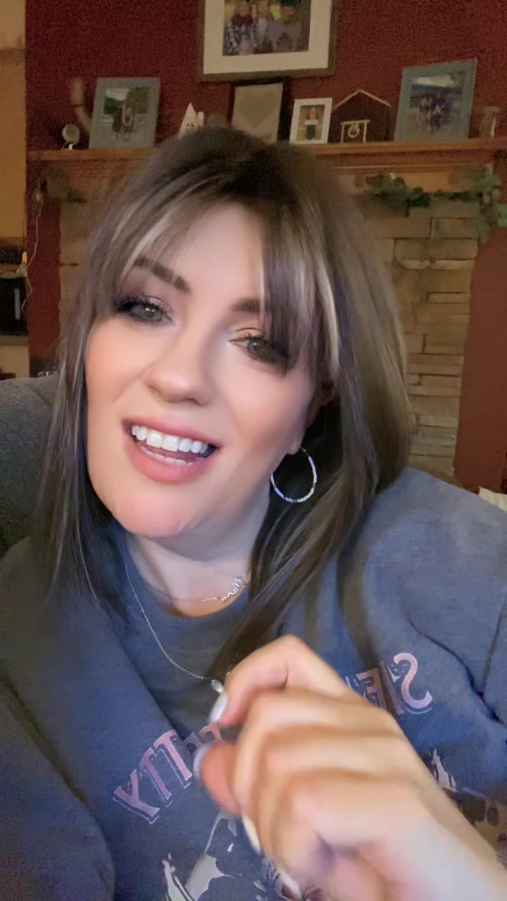 @heartzfromholly
