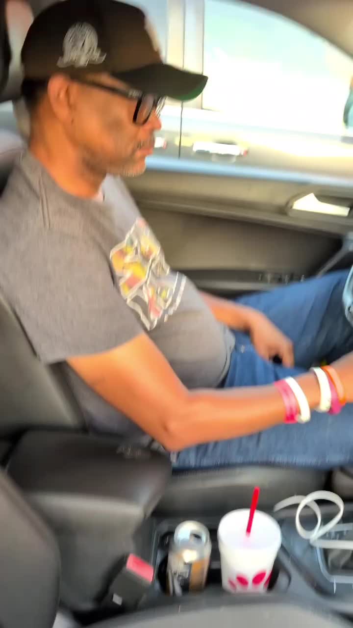 @Jowahorncomedy
