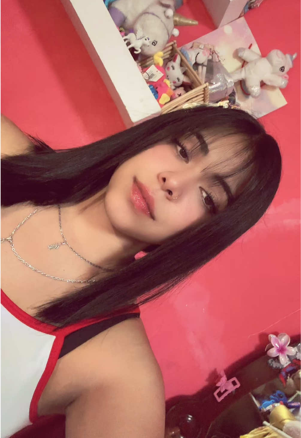 @👧🏽🫧✨