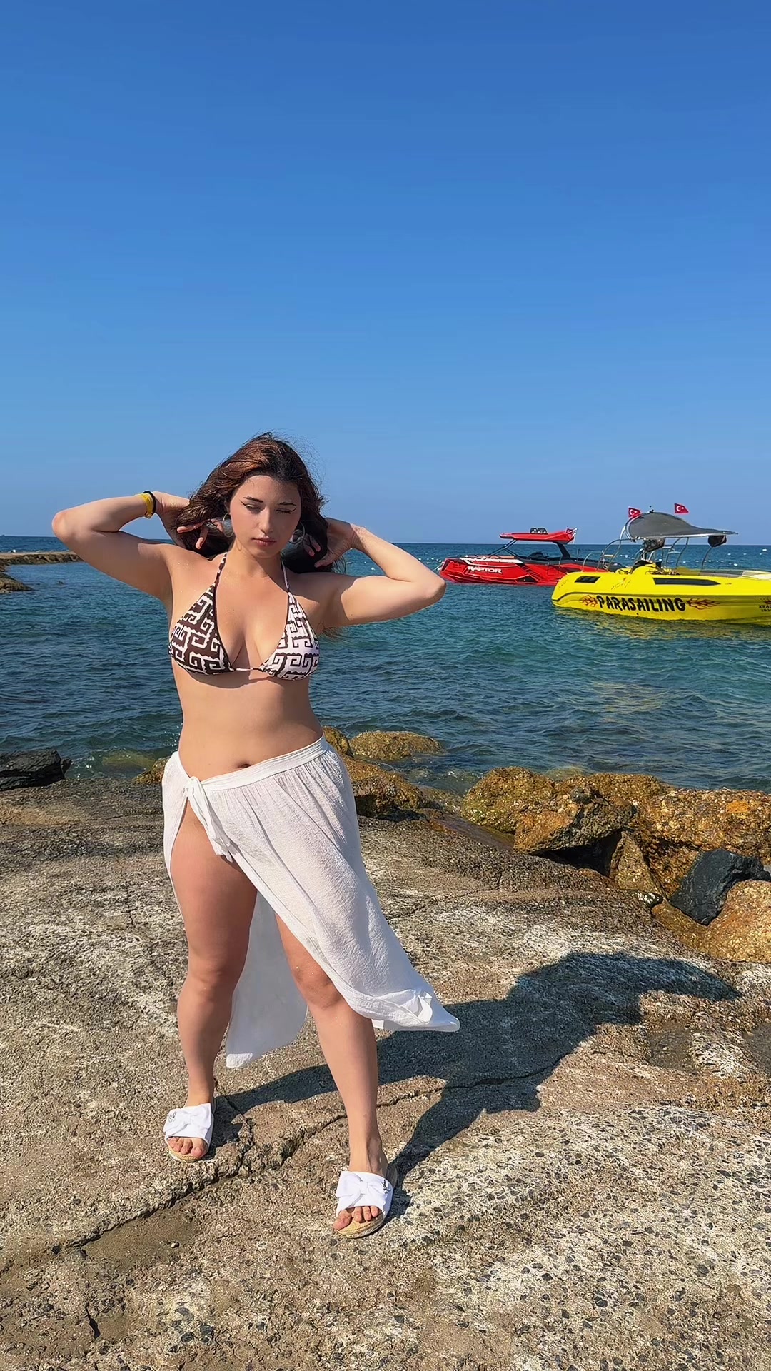 @Bebeee