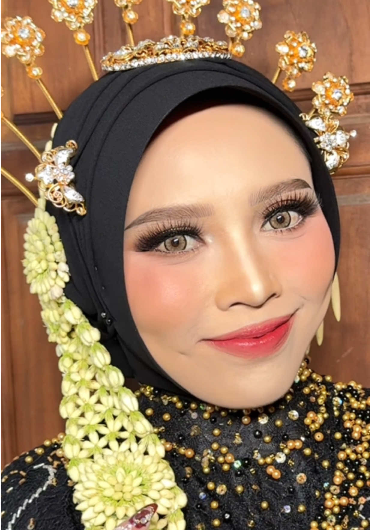 @Nadzira | Makeup Artist✨