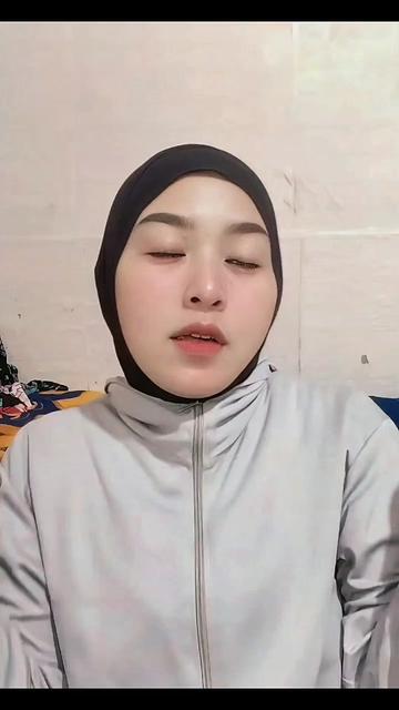 @Adeanie