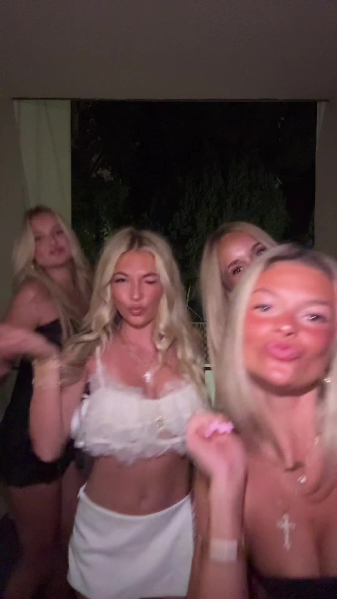 @Bella Lassberg