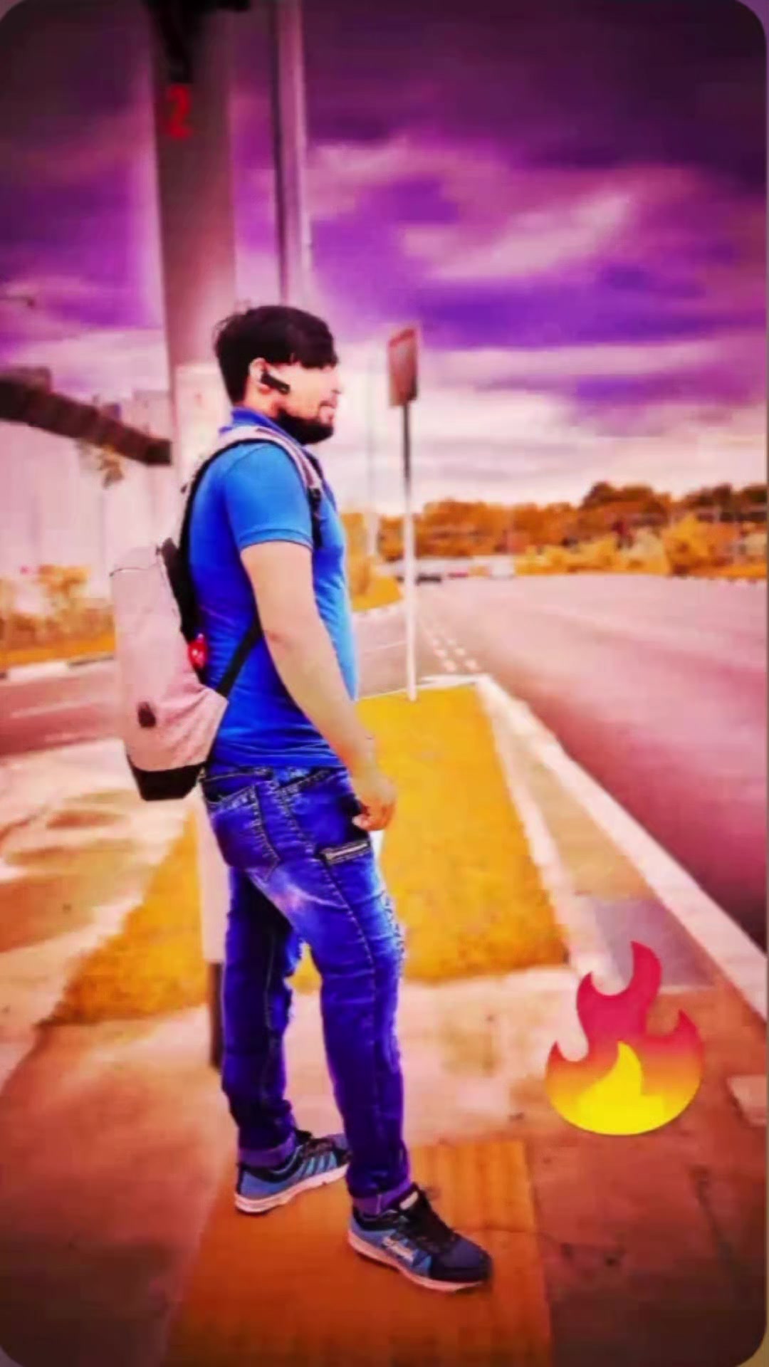 @L O veR  b O Y