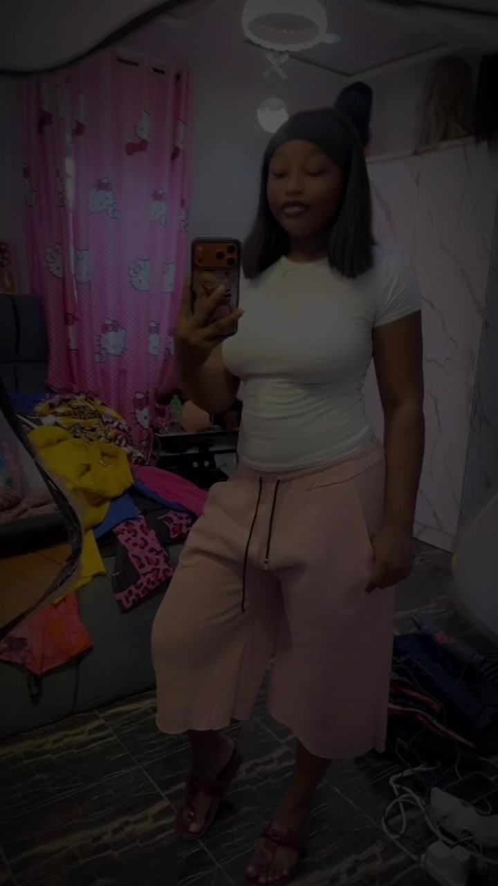 @Bella ๐ค๐