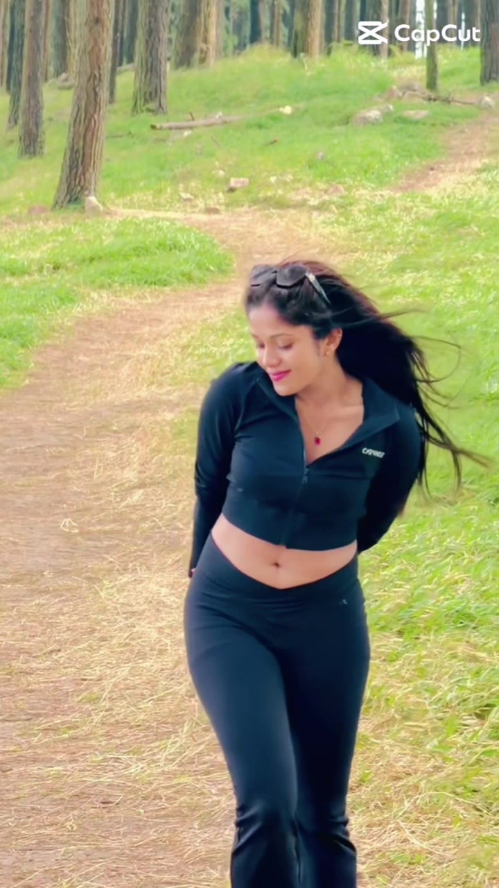 @சலனி 🌸🐝