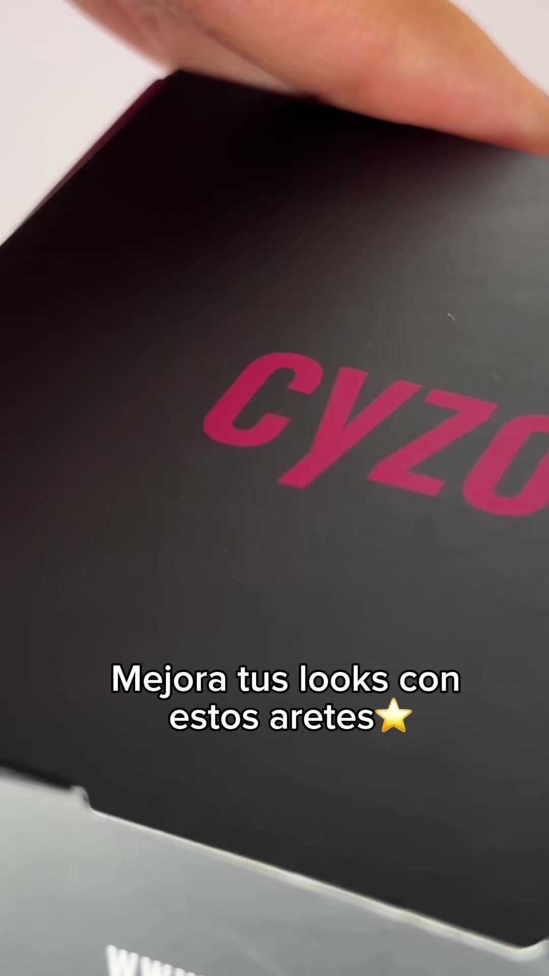 @Cyzone
