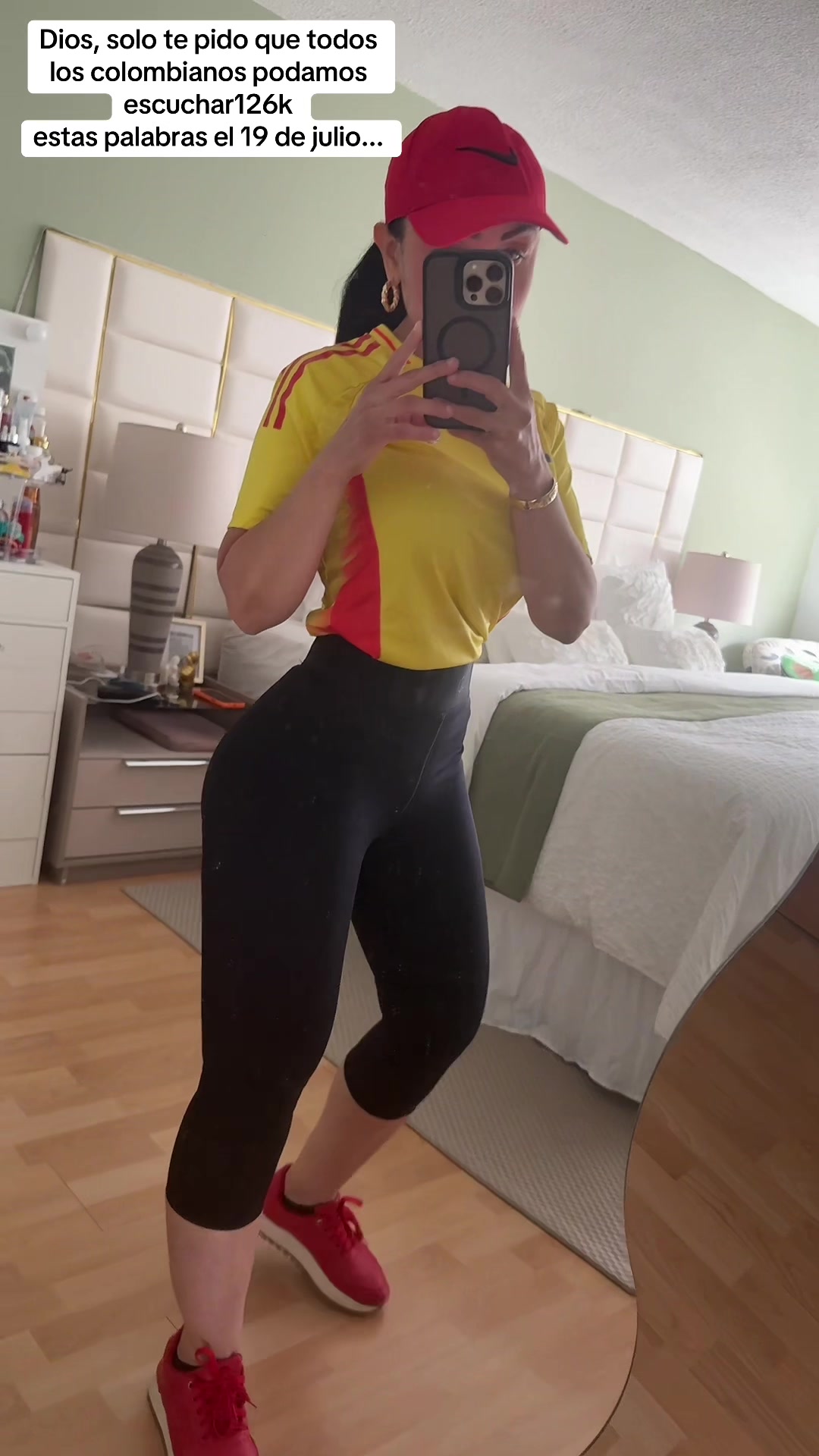 @esterhernandez