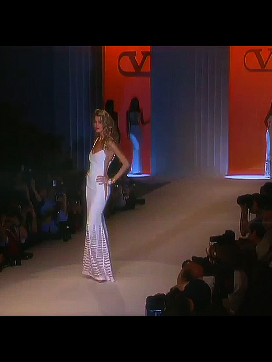 @fashion.runways