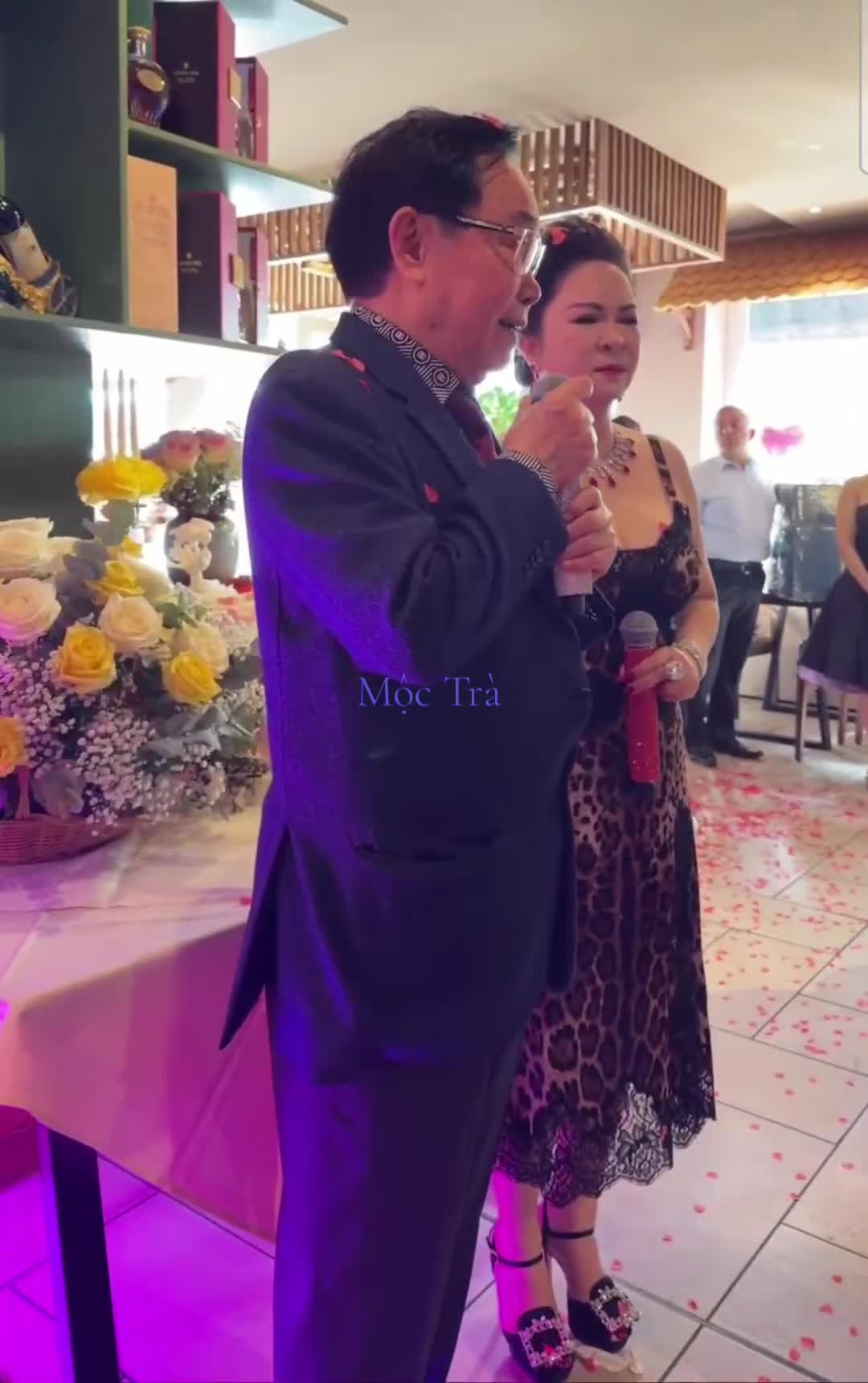 @MỘC TR&Agrave;