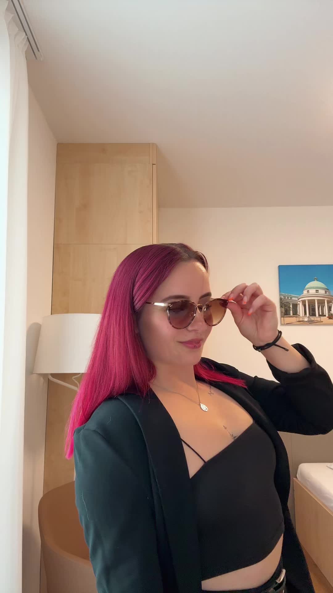 @；  𝐿𝒾𝓃𝑒 ；