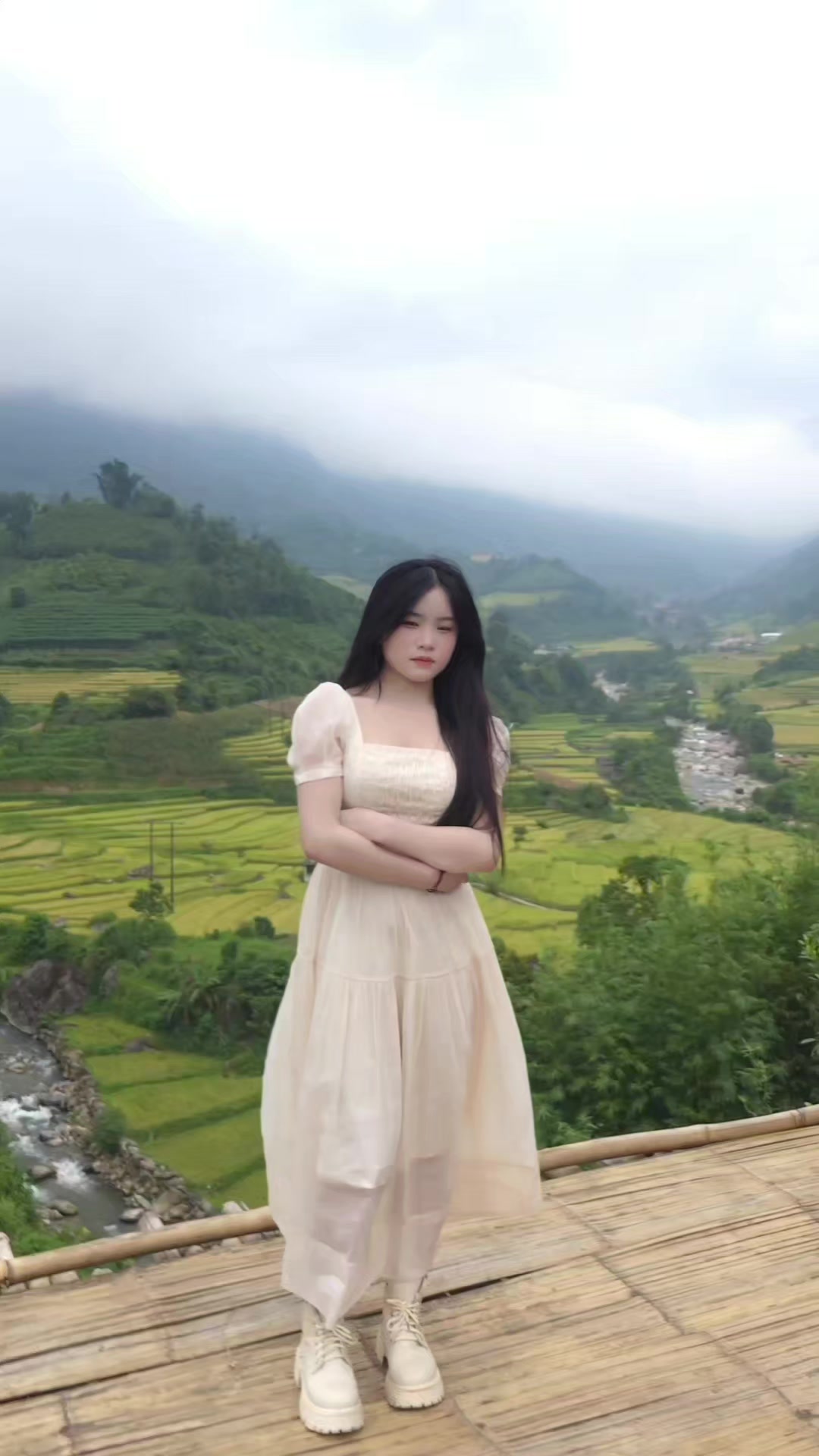 @HO&Agrave;NG VĂN T&Uacute;