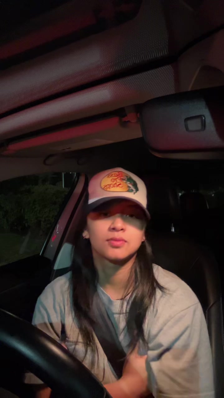 @<