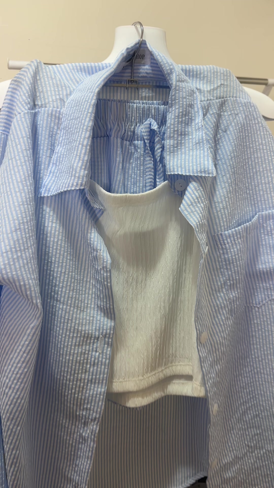 @J&S Collection