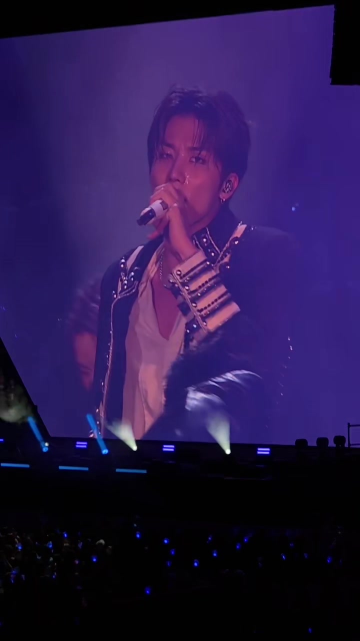 @หมัดปืนโซโฟ้!! 🐺🐯
