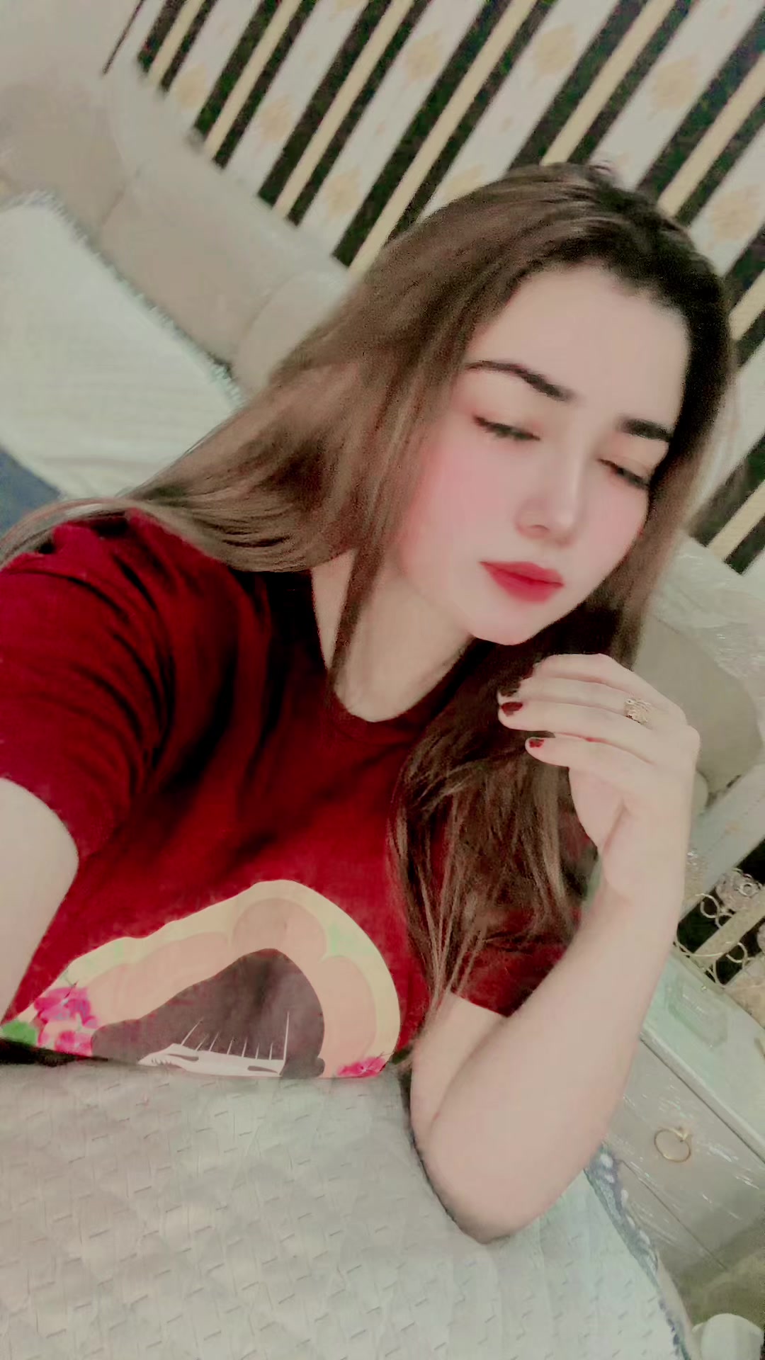 @Lovely Khan 🥀