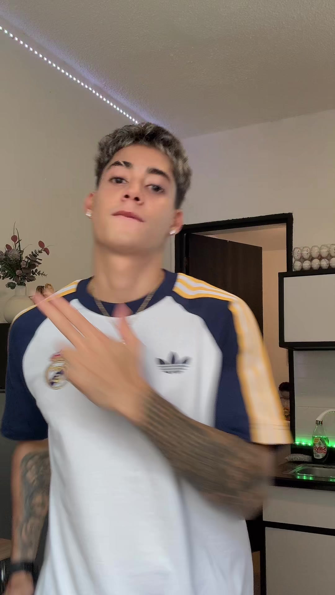 @Ricardo Urbina