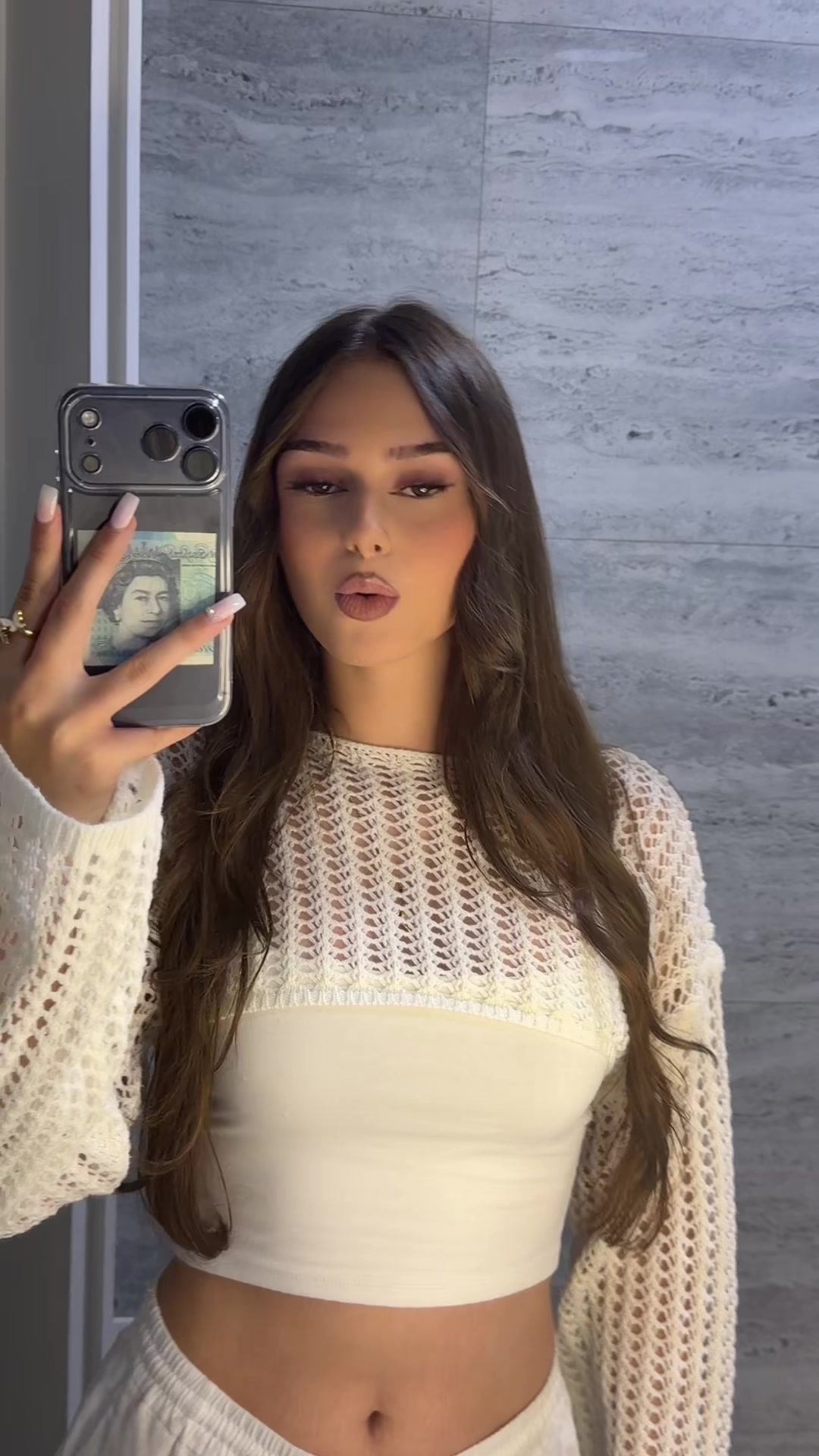 @klaudjolaa15
