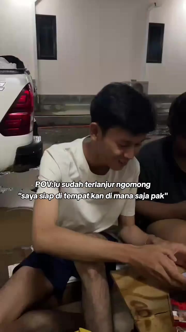 @dyst