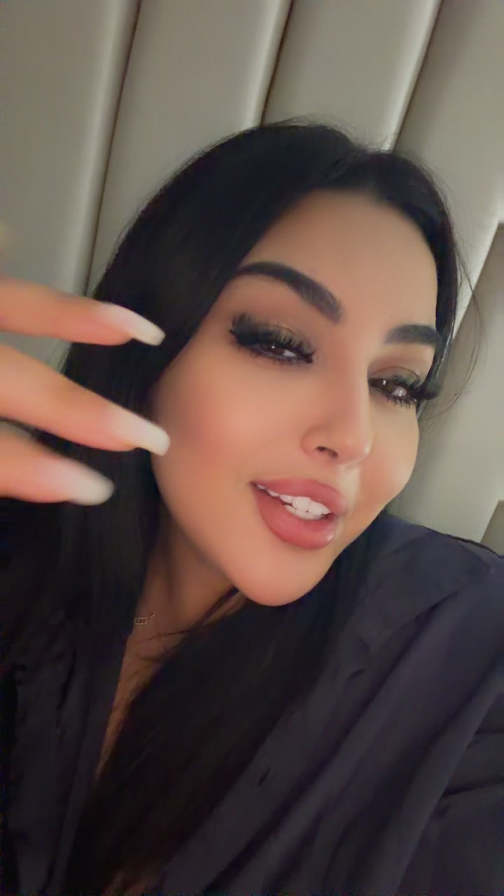 @Yasmine Belkacem