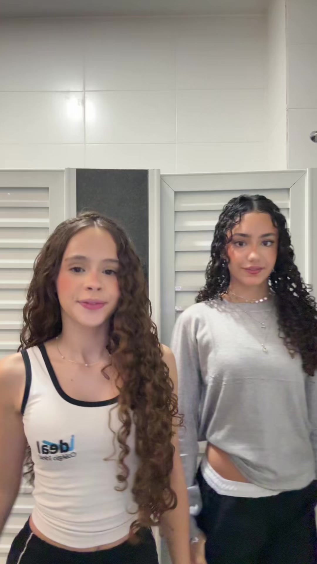 @Laís