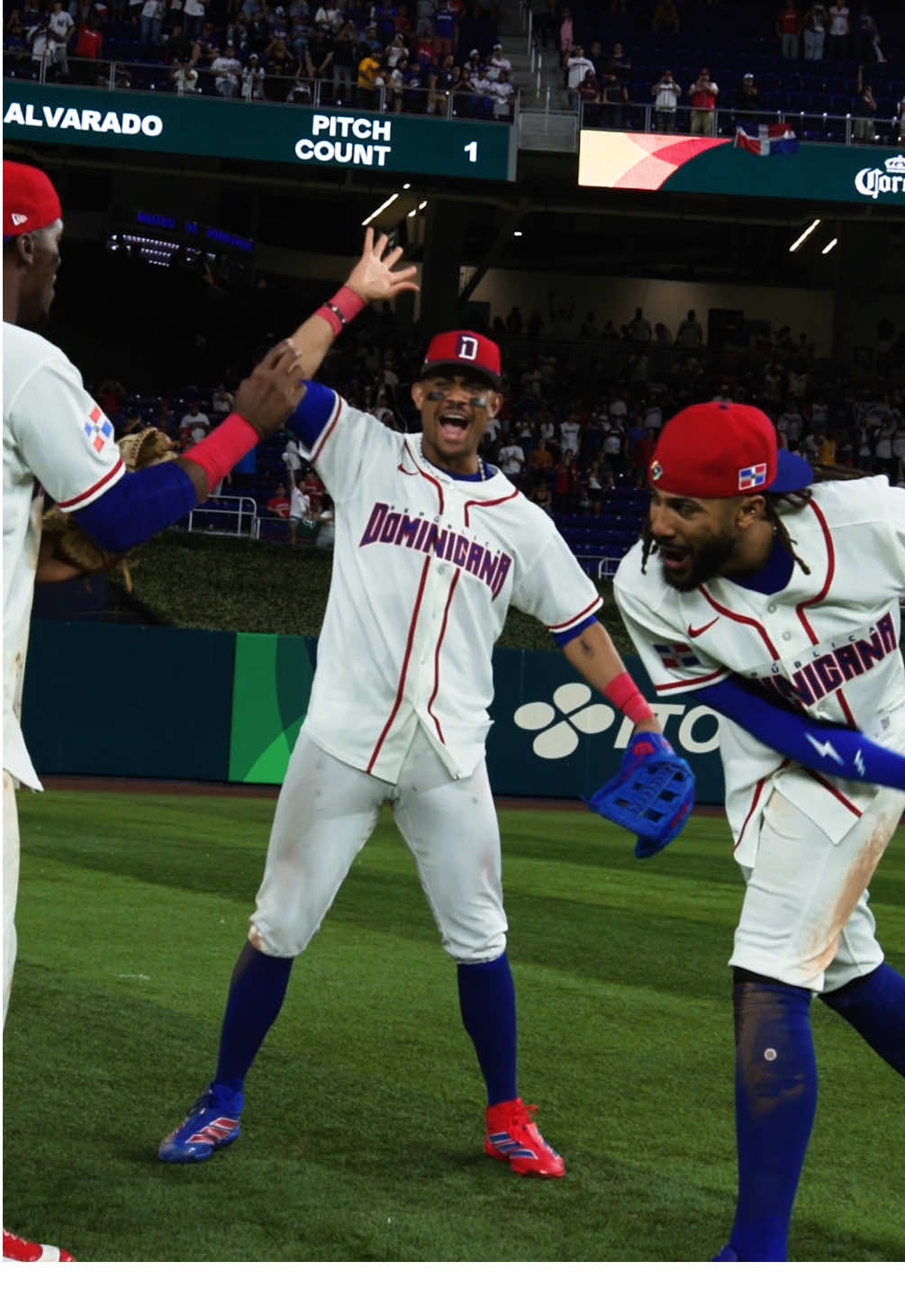 @Julio Rodriguez 🇩🇴