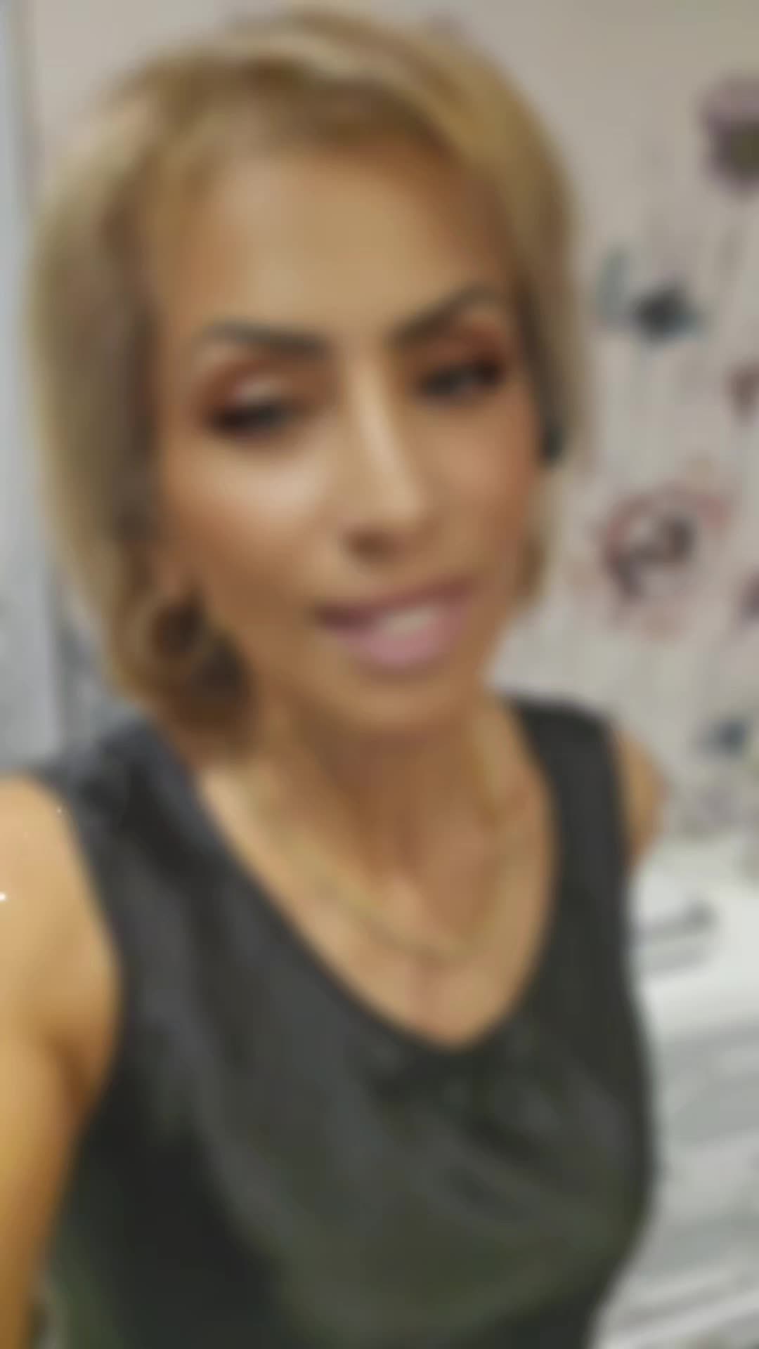 @Dee