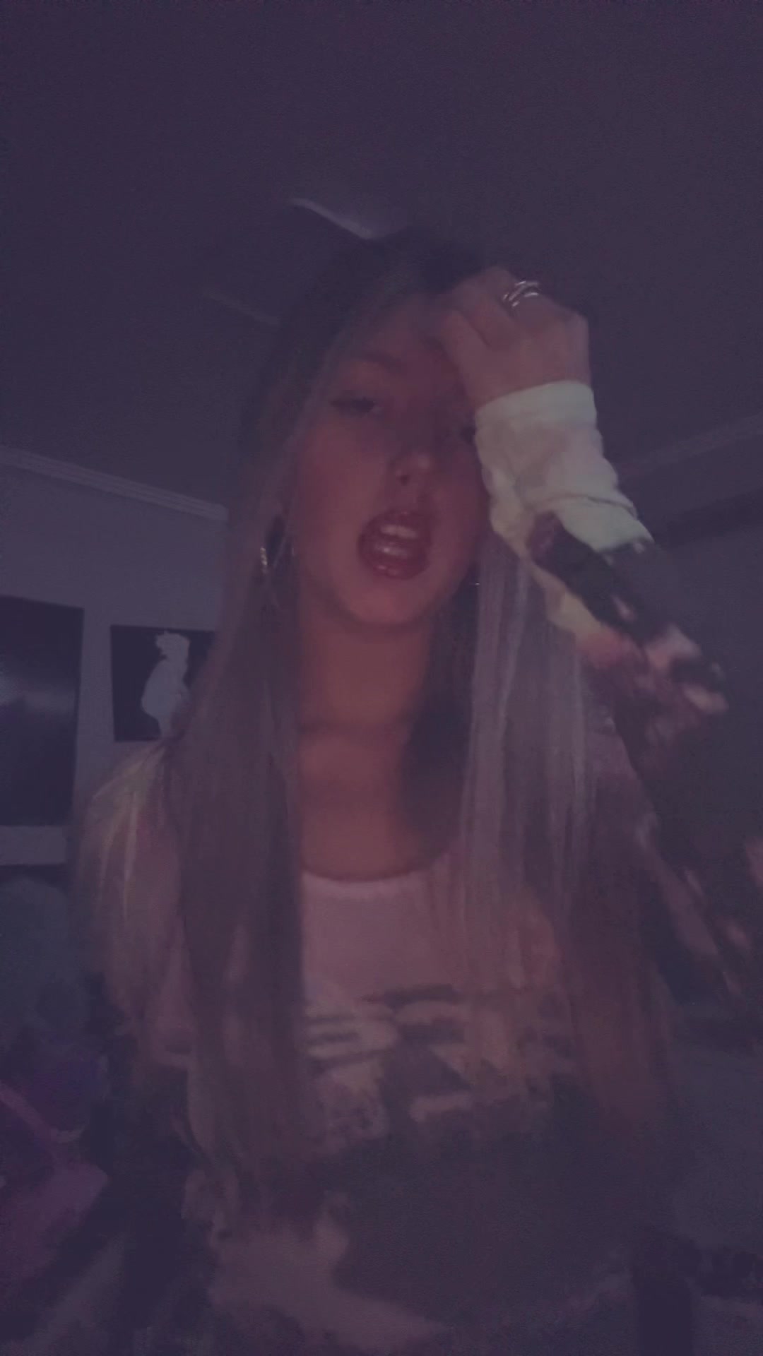 @vicky