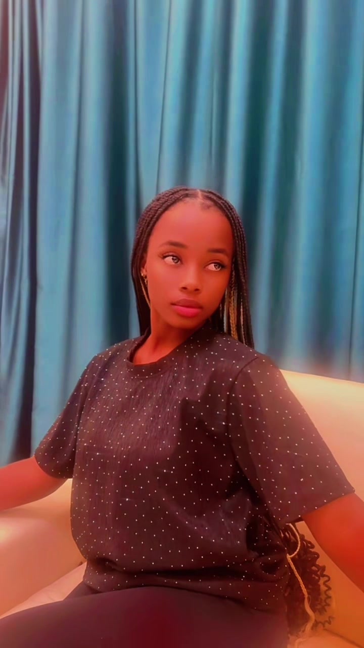@QUEEN 👑OF KASESE